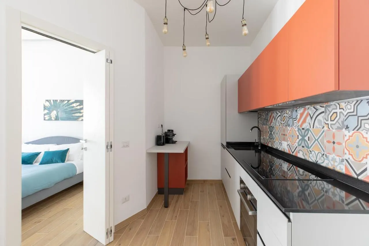 Iflat Colorful And Bright Apartament In Monti 로마 0*,