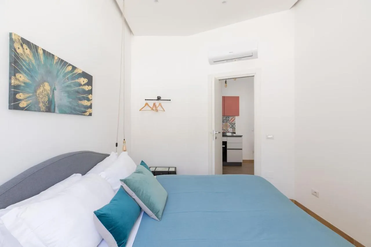 Apartment Iflat Colorful And Bright Apartament In Monti Rome