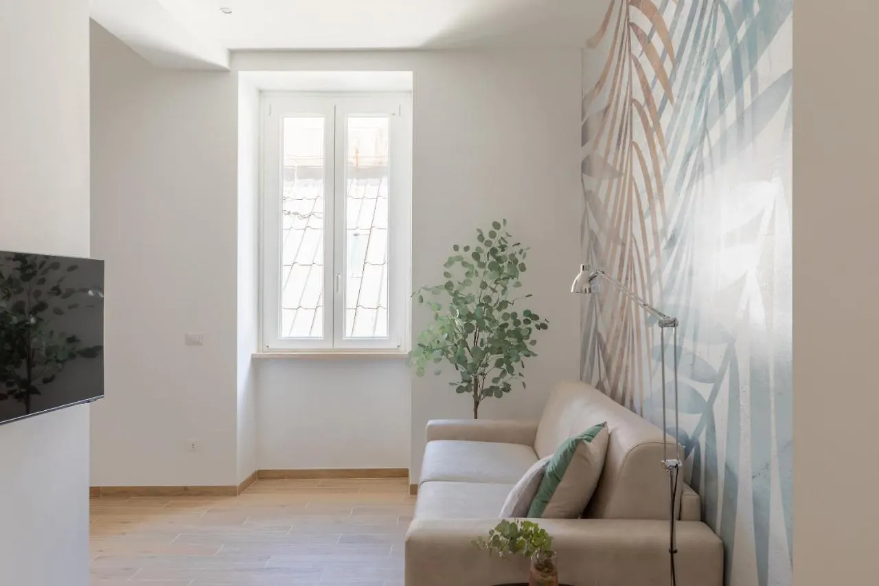 Iflat Colorful And Bright Apartament In Monti Rome Apartment