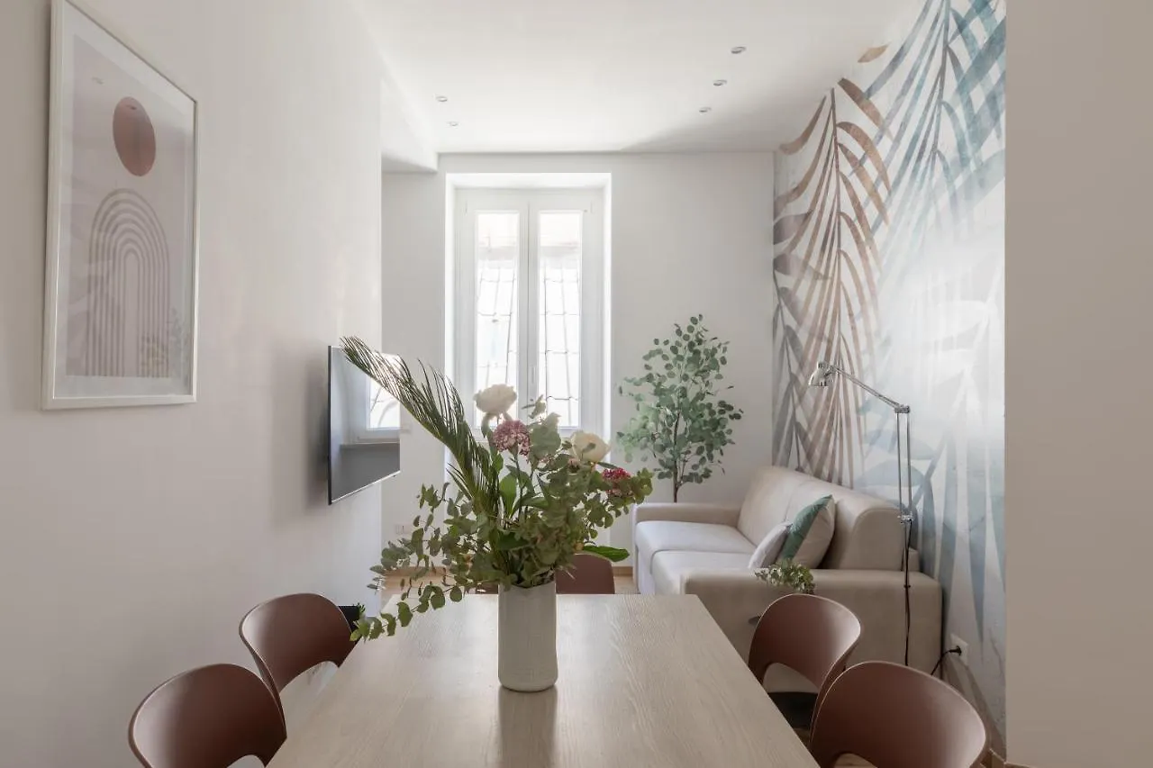 Iflat Colorful And Bright Apartament In Monti Rome 0*,